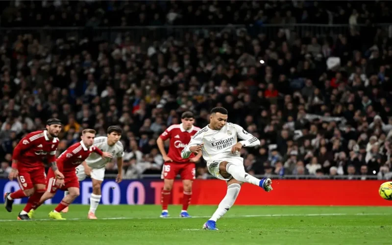 اللقاء المنتظر بعد فوز ريال مدريد على إشبيلية في الدوري الإسباني